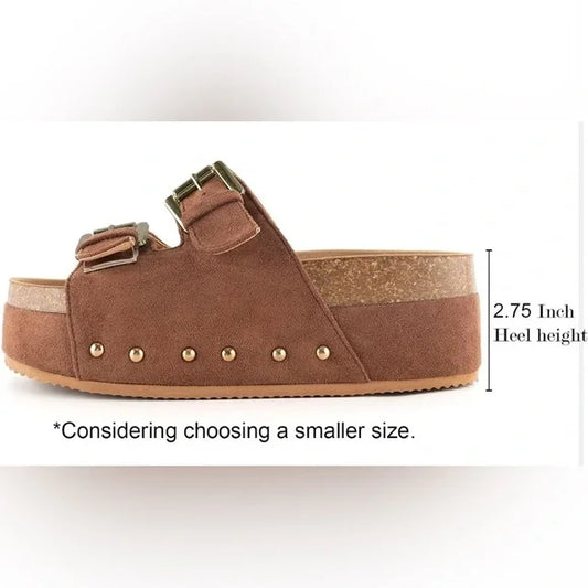 Heelchic platform sandles. Wooden chunky 7.5